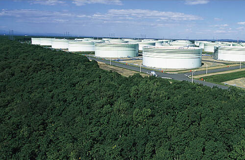 北海道石油共同備蓄株式会社<br/>北海道事業所 敷地内緑地 ニナルカの森